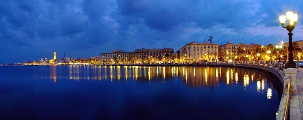 Appartamento Due Passi Dal Borgo Antico 3 Bari Esterno foto